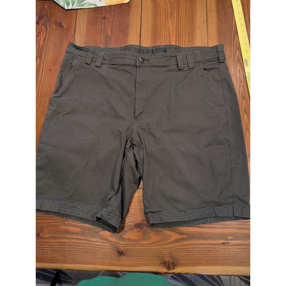 Duluth Trading Firehose Flex Gray Cargo Shorts Size 44